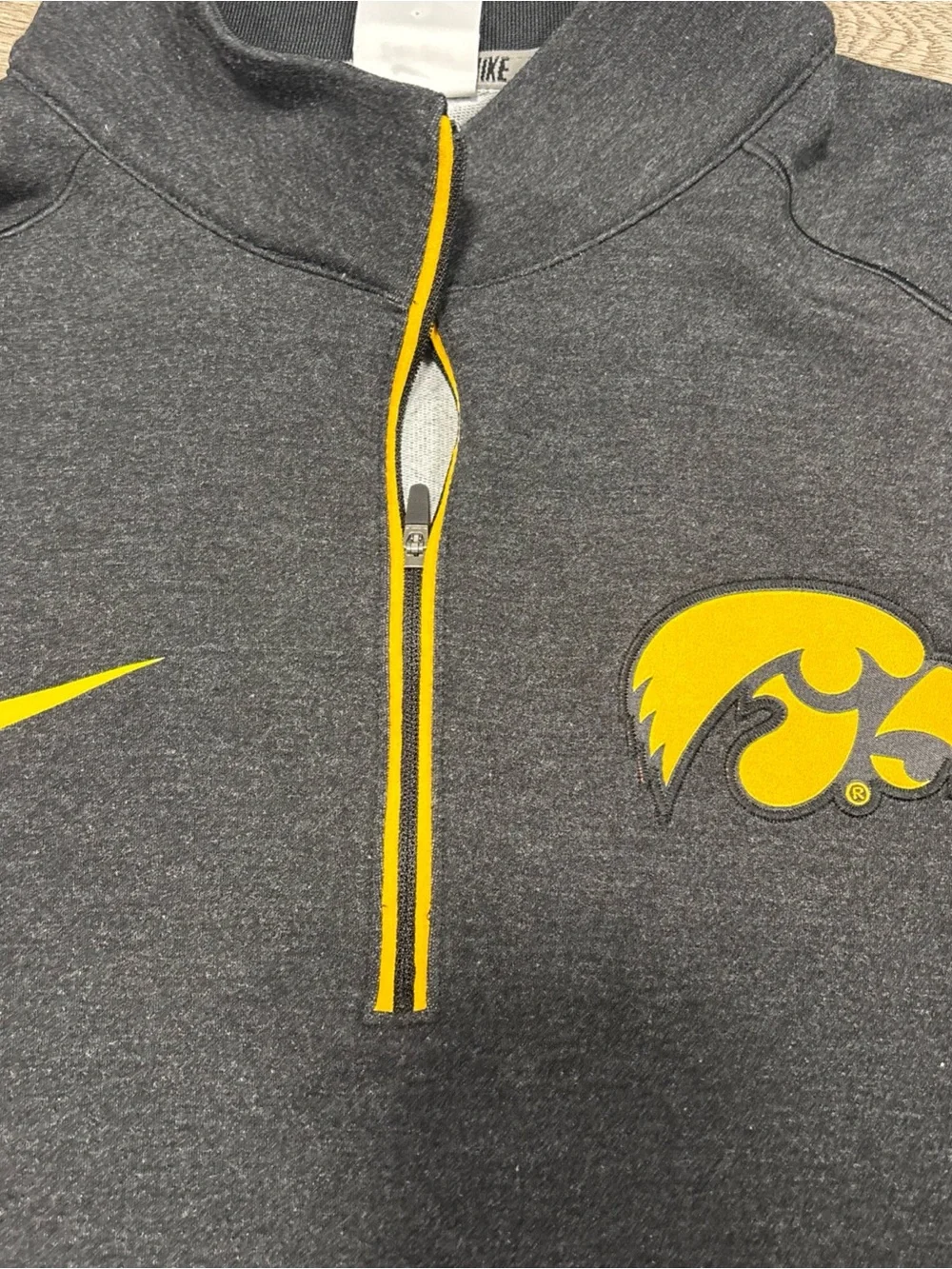 Nike Dri Fit Iowa Hawkeyes 1/4 Zip Pullover Golf Dark Grey Size XL